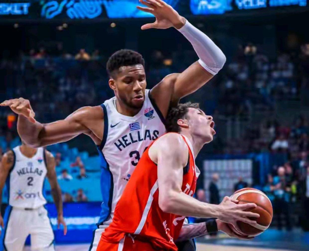 土耳其男篮完胜美国男篮，卡鲁索绝境逆转