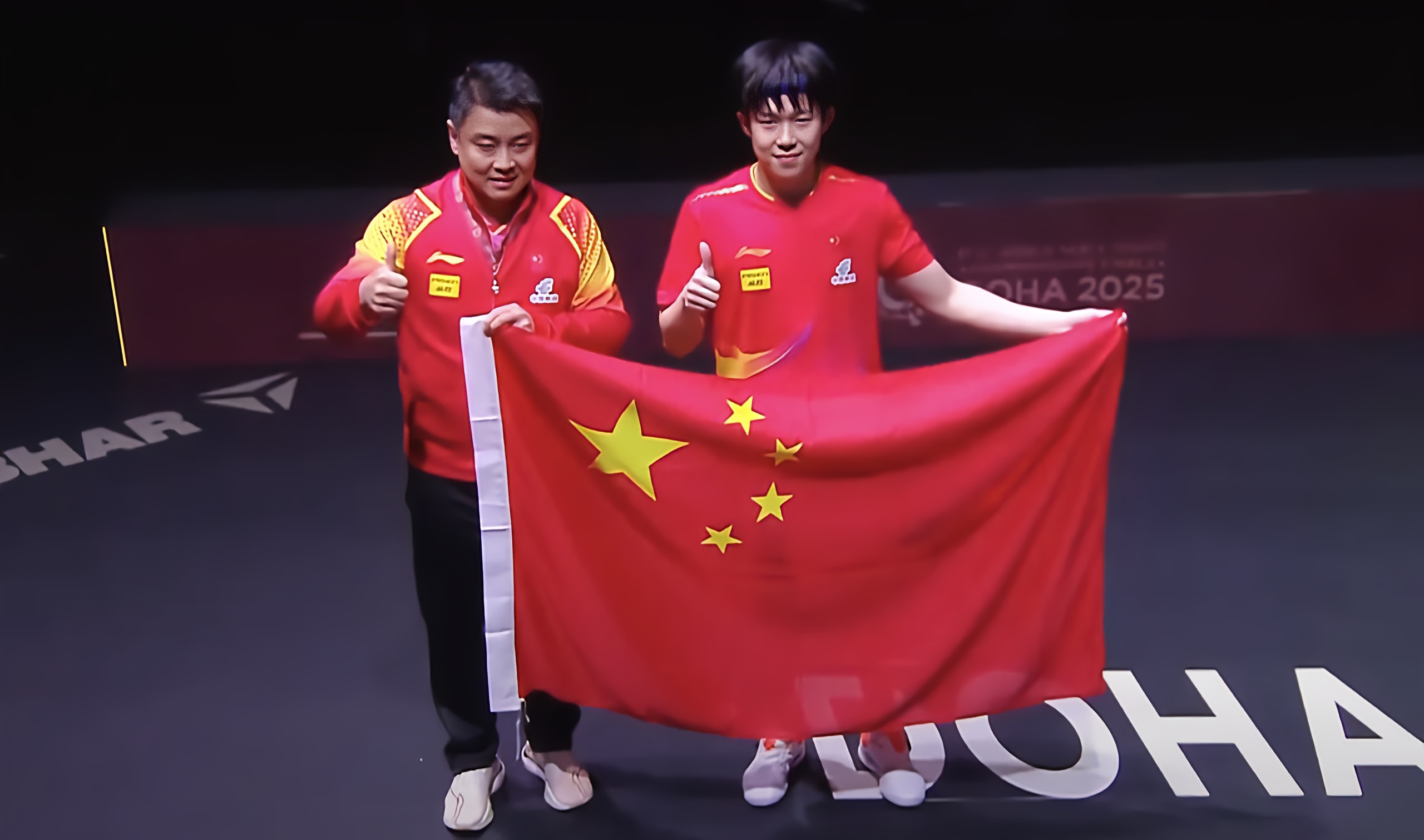 擦燃热情，体育场上的战争始于无声