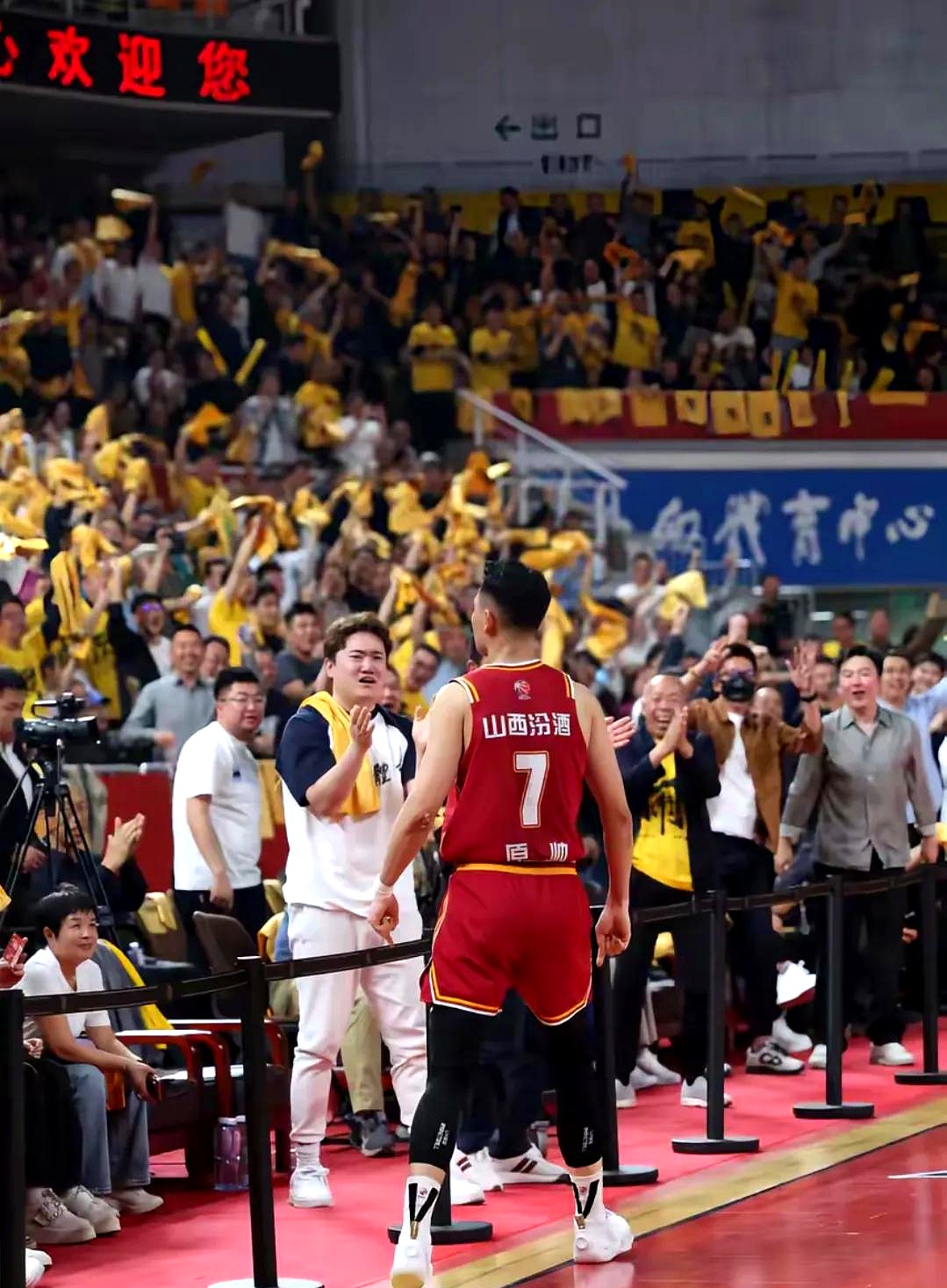 山西男篮主场不敌广州队，遭遇连败的简单介绍