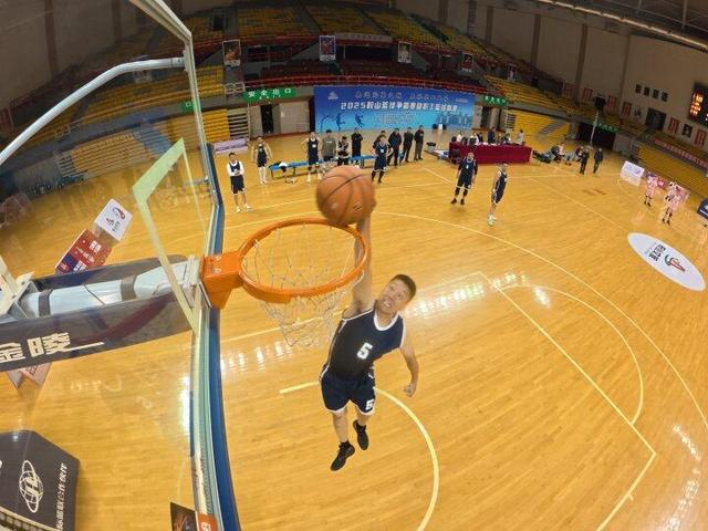 中国篮球赛事激情迸发，硝烟弥漫