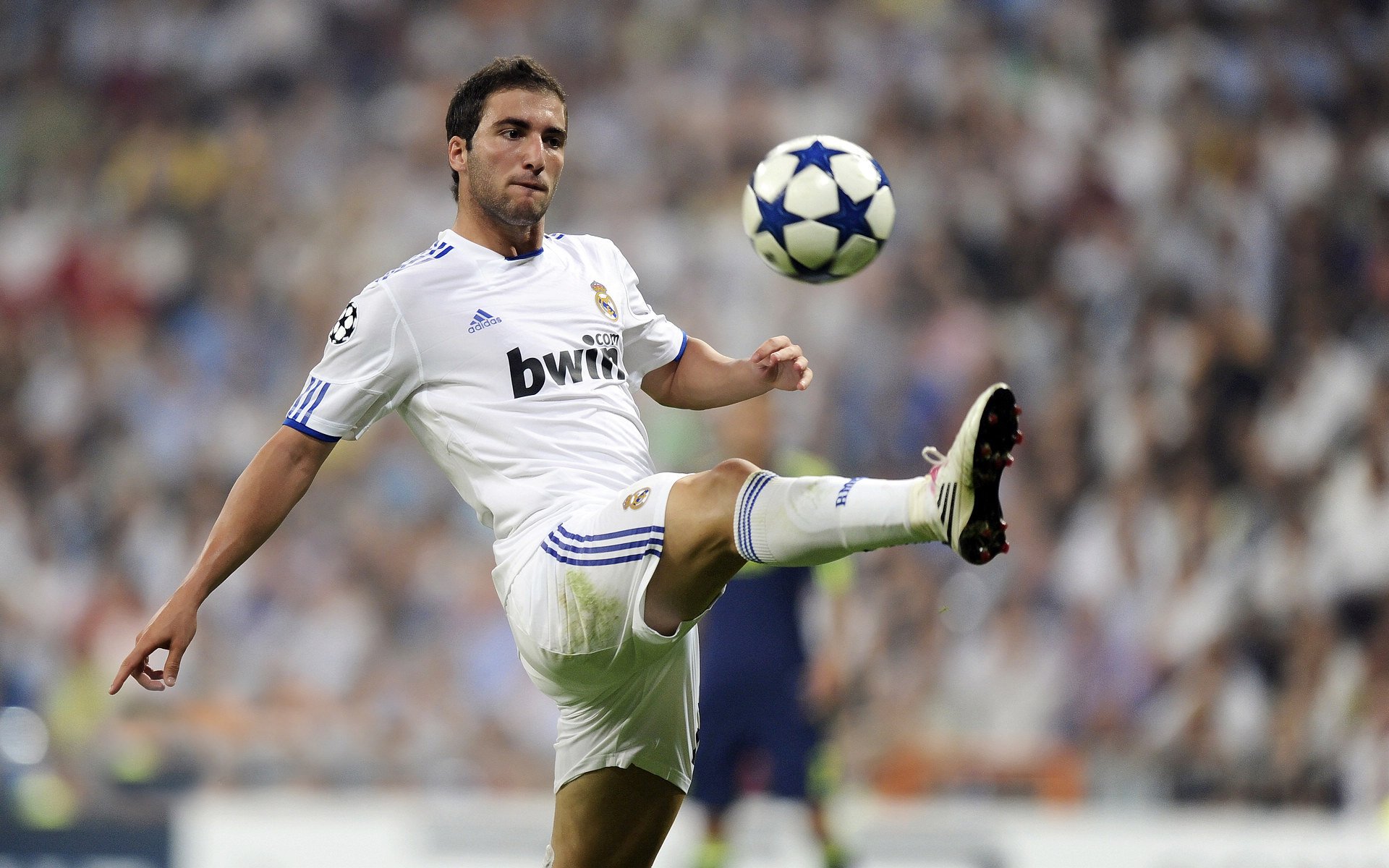 奥运周期关键战之夜,莱奥末节接管比赛